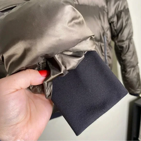 BCBGMaxAzria Metallic Green Quilted Down Puffer Jacket Coat Women Small Gorpcore